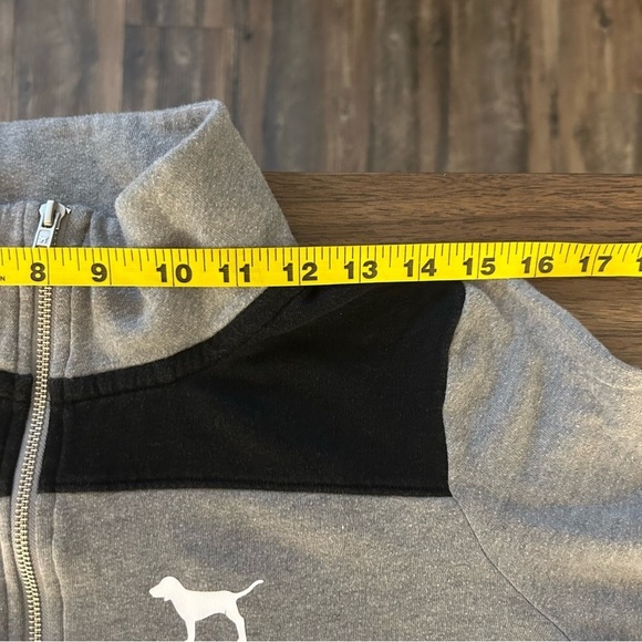 PINK Victoria's Secret Gray and Black Quarter-Zip Top - Picture 7 of 10